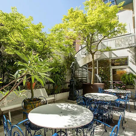 Gloria & Avenue Hotel