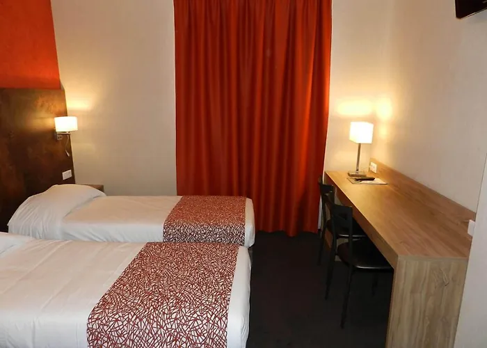 Gloria & Avenue لورد