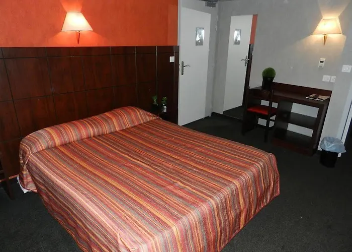 Gloria & Avenue لورد