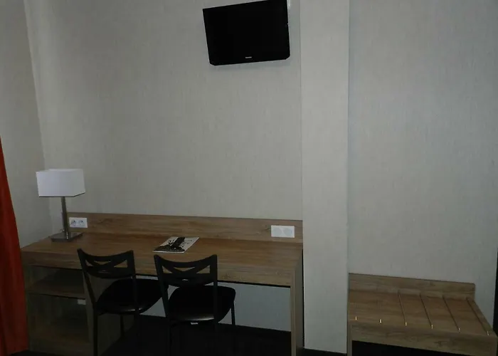 Gloria & Avenue فندق