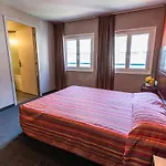 Gloria & Avenue Hotel 3*