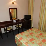 Gloria & Avenue Hotel 3*