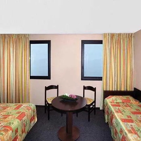 Hotel Gloria & Avenue Lurdy