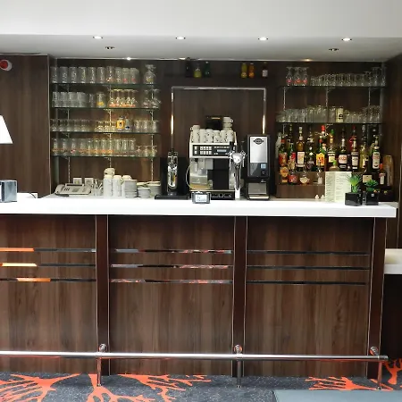 Hotel Gloria & Avenue