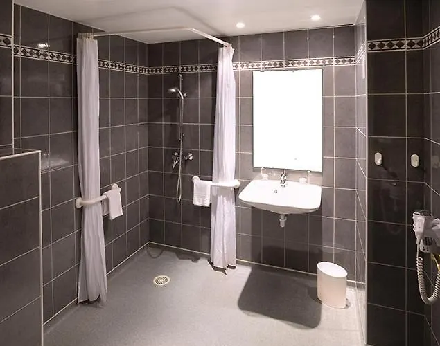 Gloria&avenue Lourdes