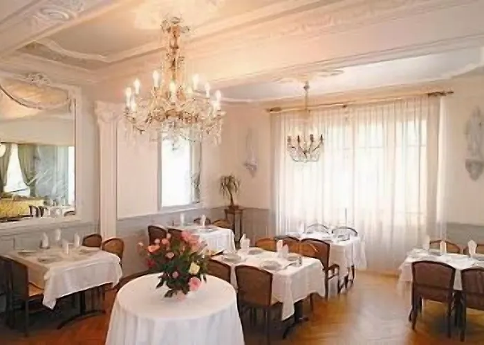 Gloria&avenue Lourdes