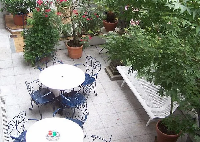 Gloria&avenue Lourdes